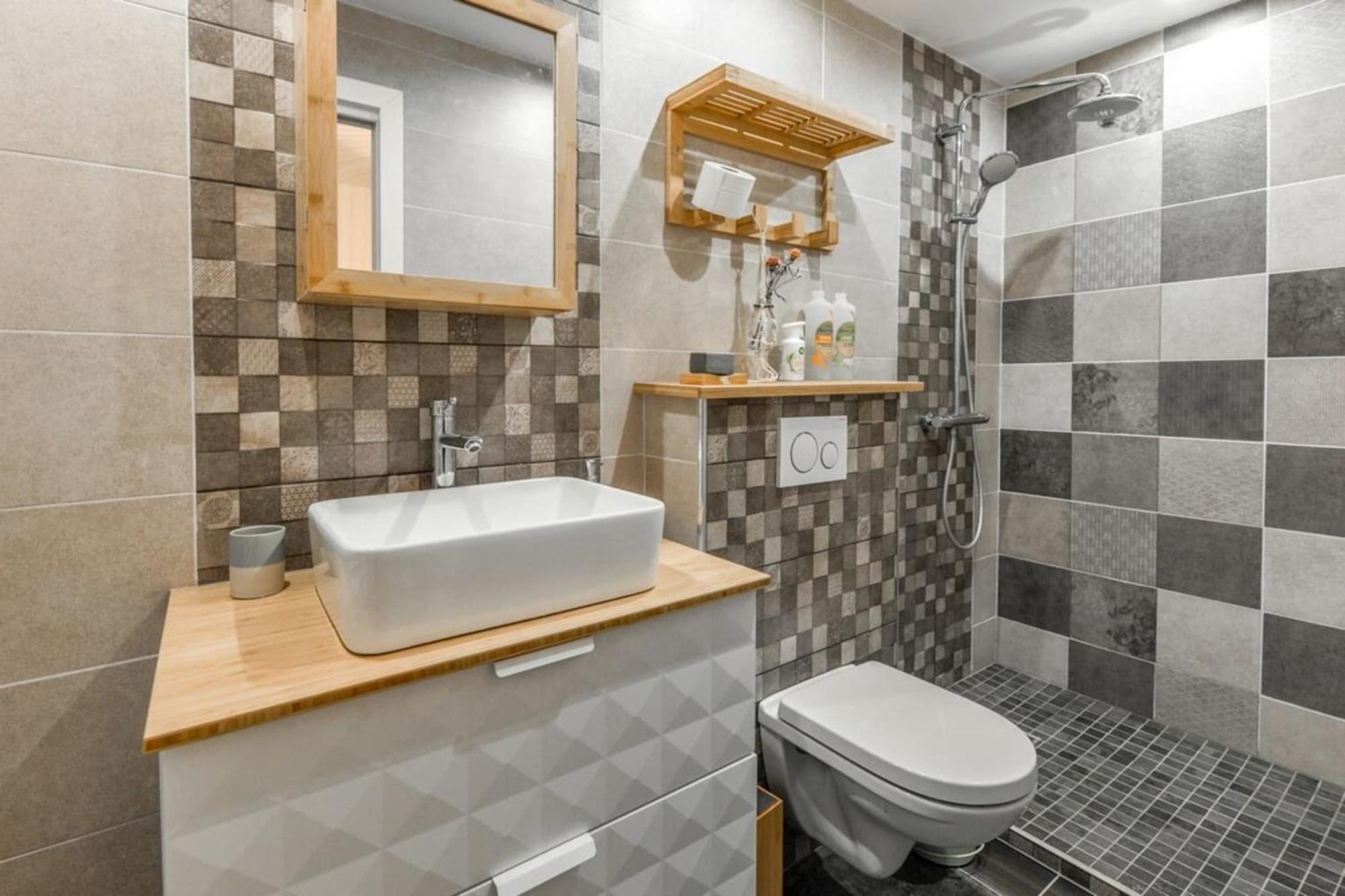 3-Star Rated Apartment In The Heart Of The Old Town With A View Анси Екстериор снимка