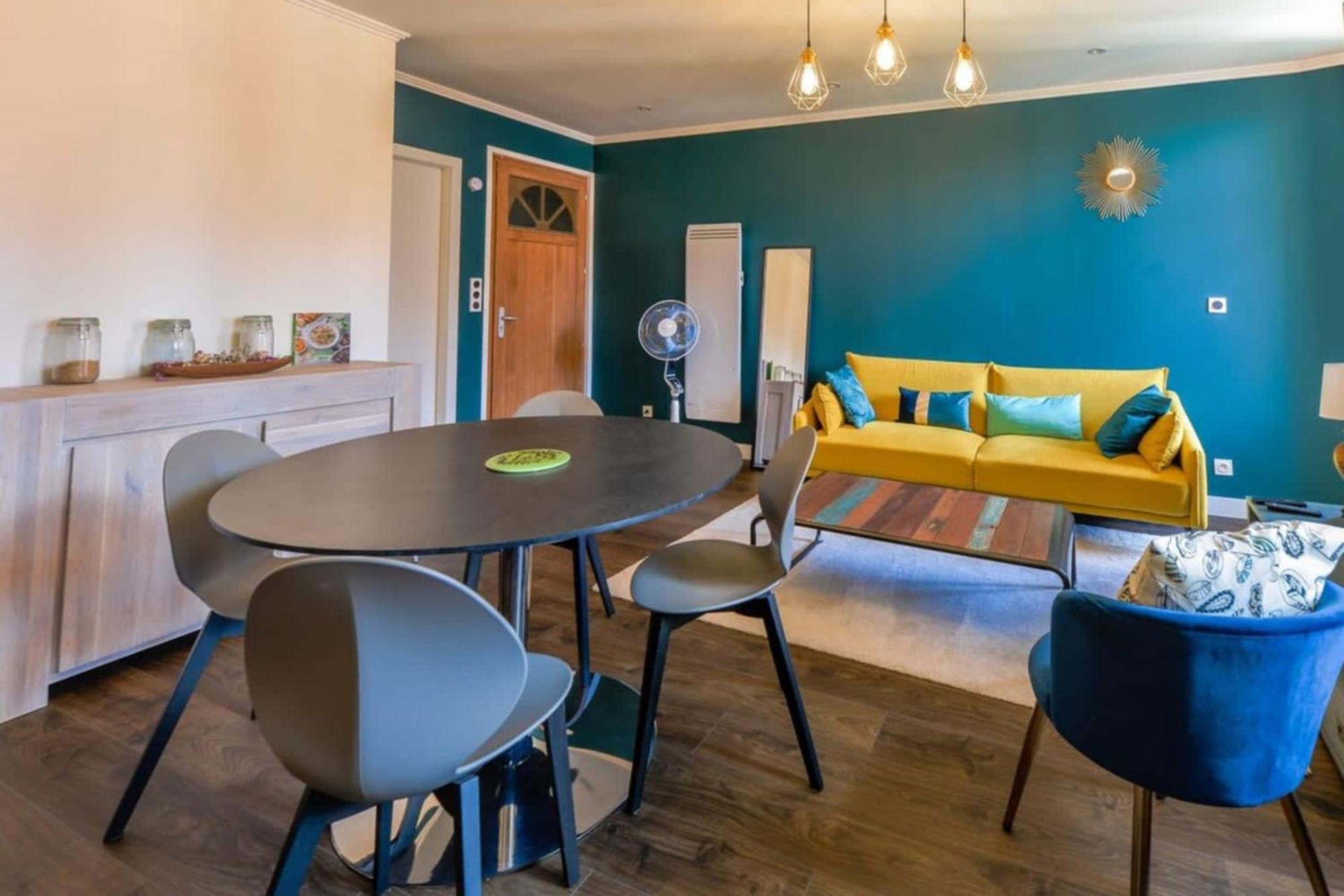 3-Star Rated Apartment In The Heart Of The Old Town With A View Анси Екстериор снимка