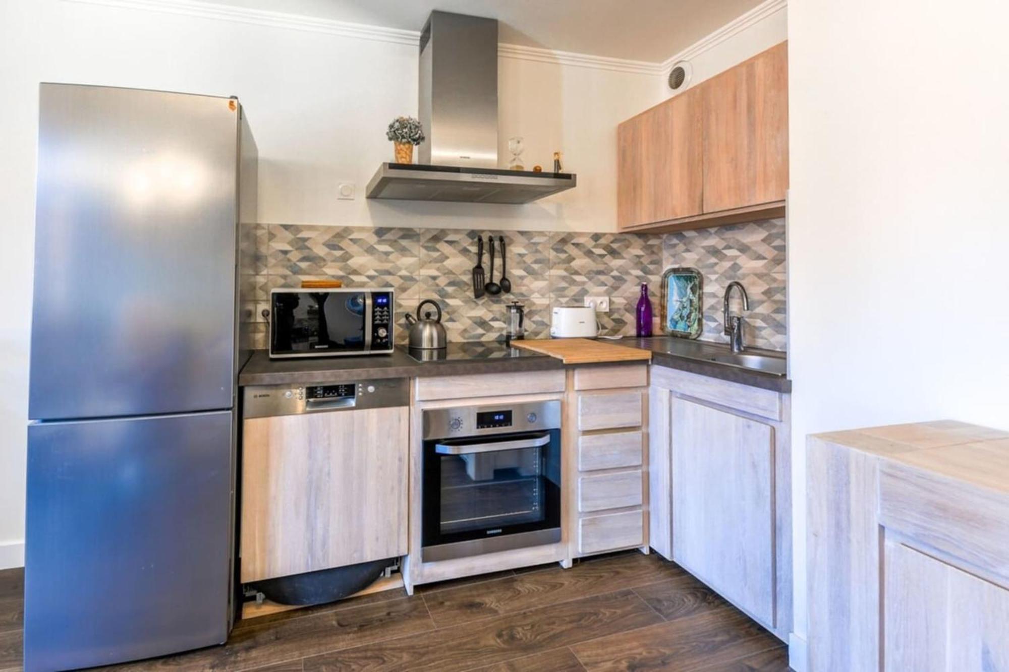 3-Star Rated Apartment In The Heart Of The Old Town With A View Анси Екстериор снимка
